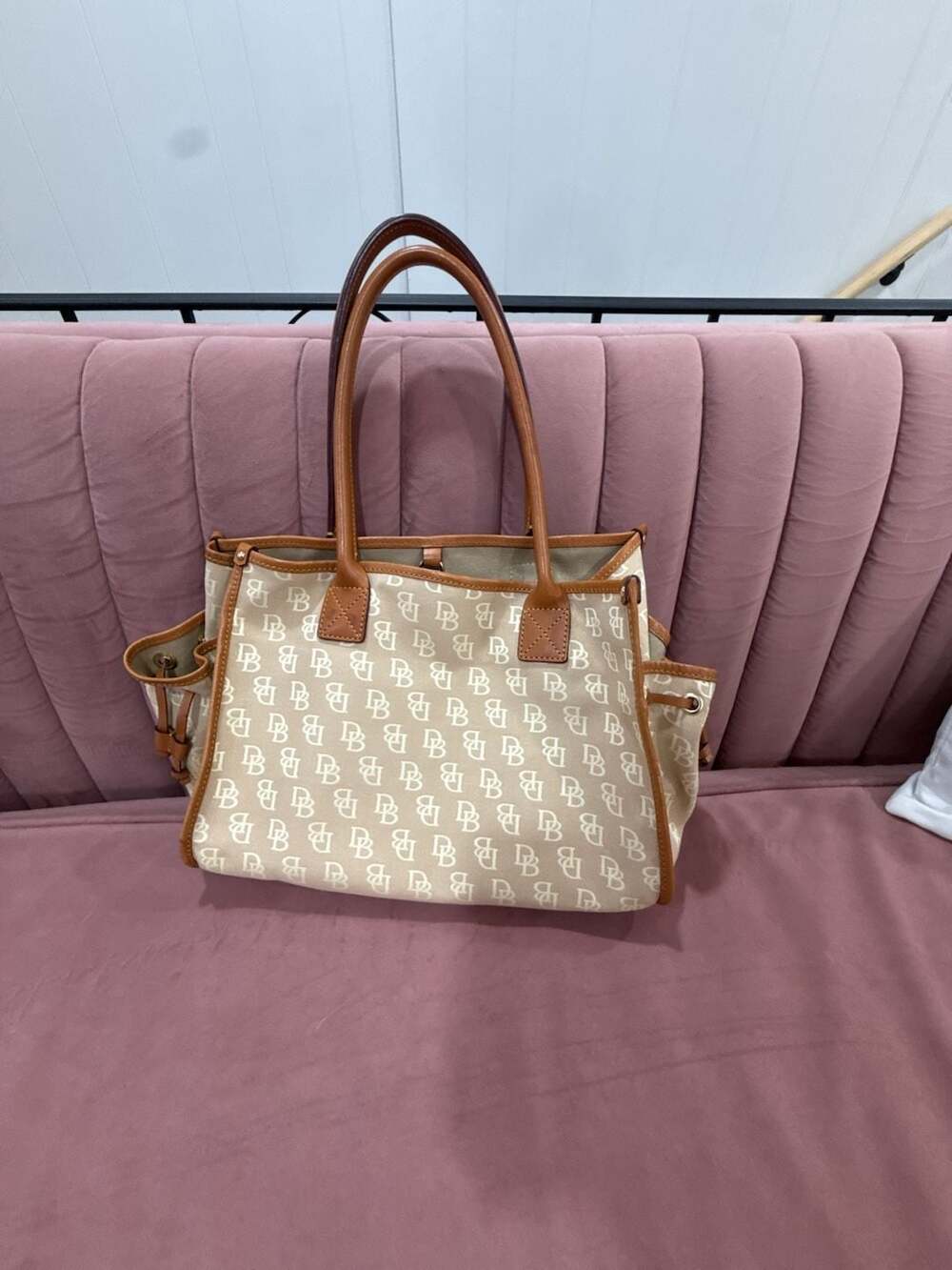 Dooney & Bourke